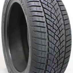 Зимові легкові шини Goodyear Ultra Grip Performance Gen-1 AO