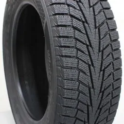 Зимові легкові шини Hankook Winter i*cept iZ2 W616