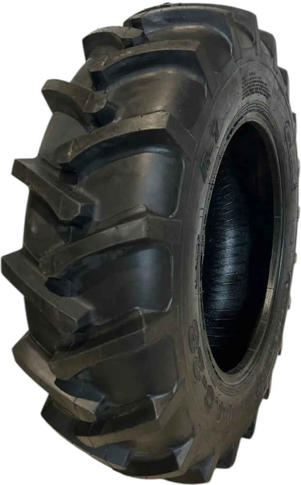 Шина Neumaster QZ-702