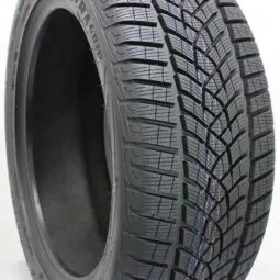 Зимові легкові шини Goodyear Ultra Grip Performance+